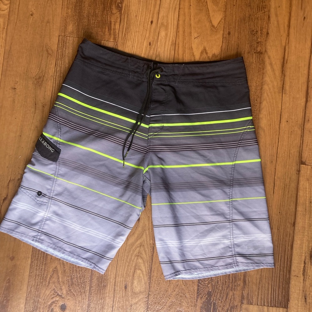 Billabong Board Shorts Size 34 Striped Grey with Neon Accent